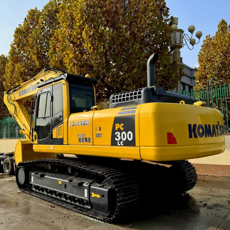 Pelle hydraulique Komatsu PC300/300LC de 33 tonnes