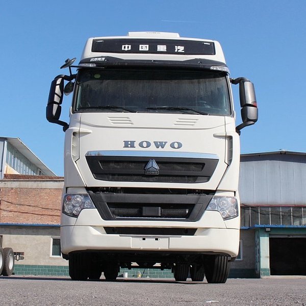 Tracteur routier Howo T7H 4x2 500HP