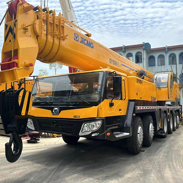 Grue sur camion de 100 tonnes XCMG QY100K/XCT100