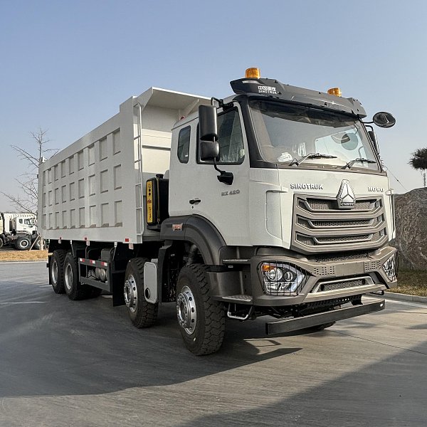 Camion-benne lourd Sinotruk Howo TX 440HP 8x4 à benne en U de 6,5 m