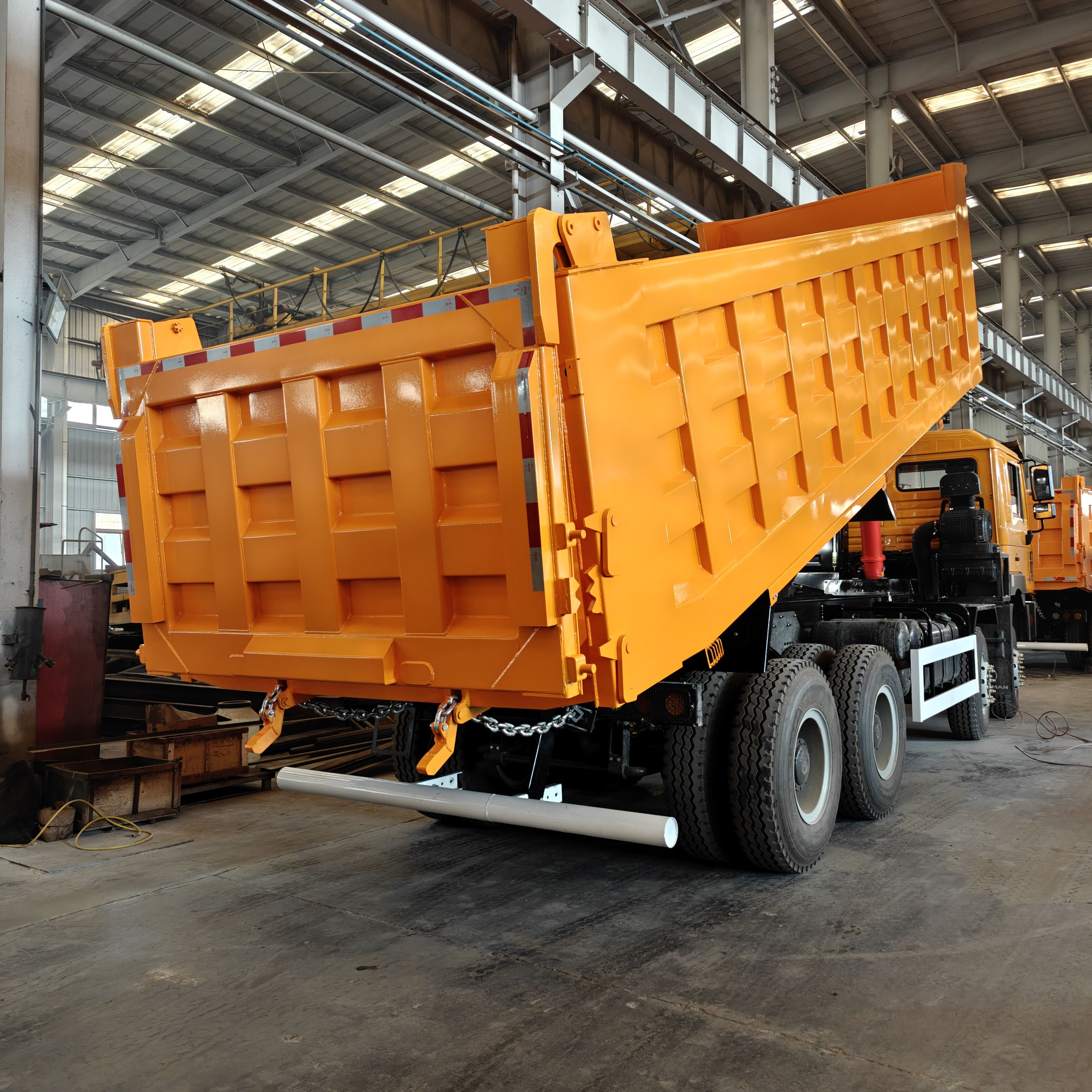 Camion-benne Shacman F3000 8x4 de Chine