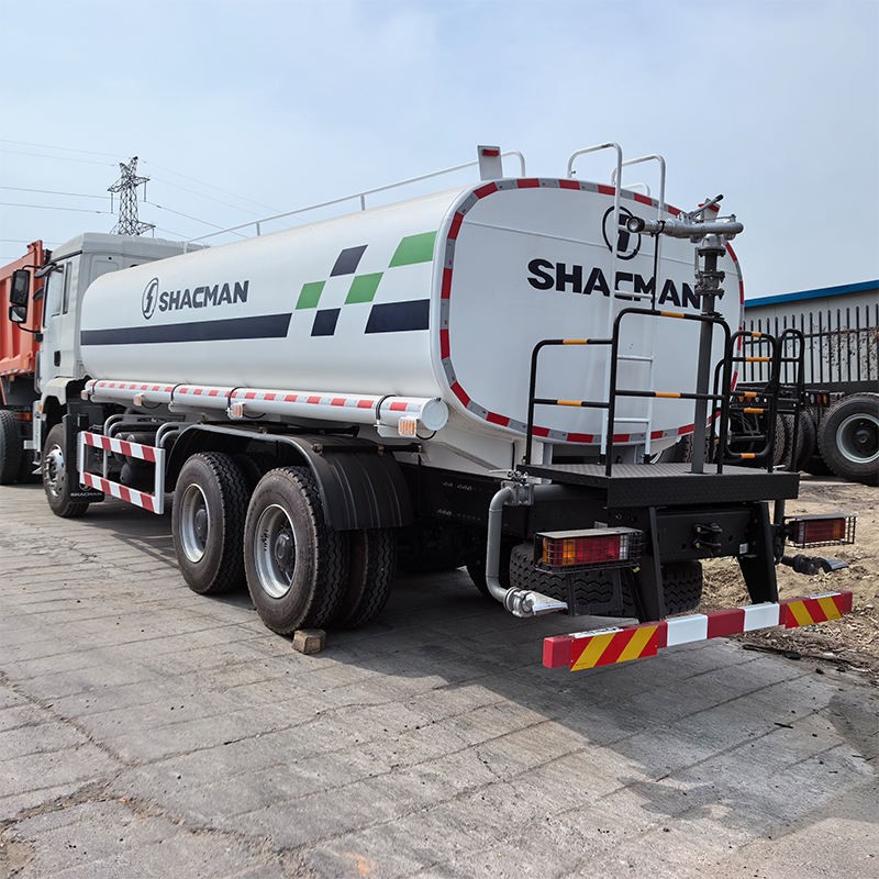 Camion-citerne à eau Shacman