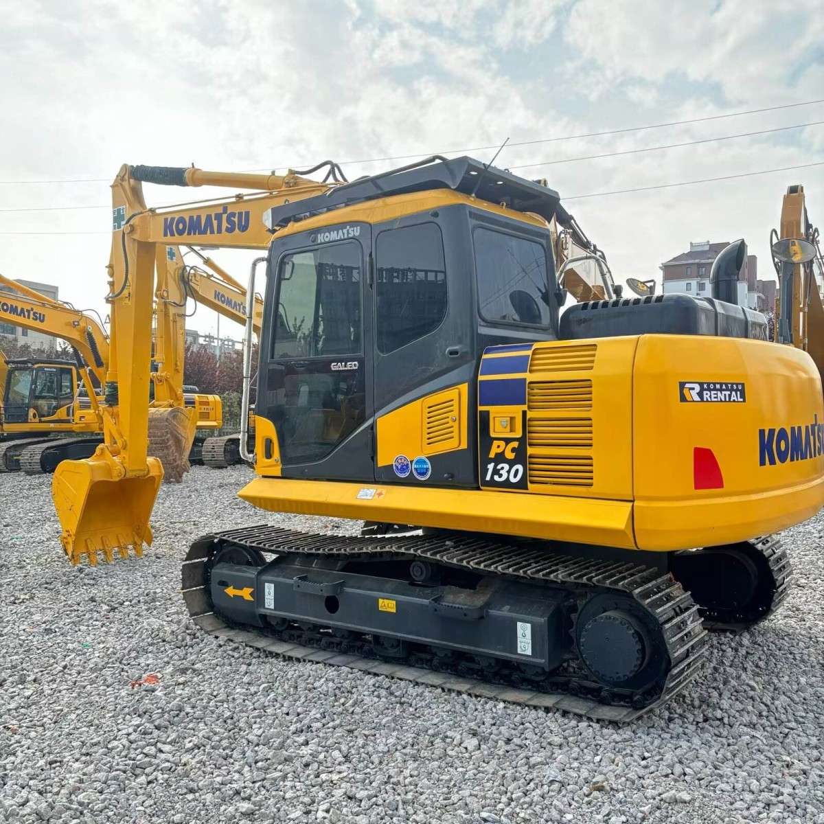 Pelle Komatsu PC130