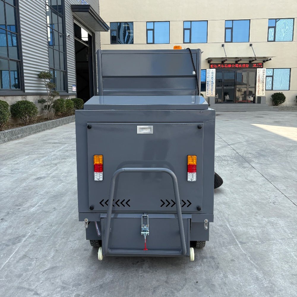 Balayeuse routière électrique autoportée neuve