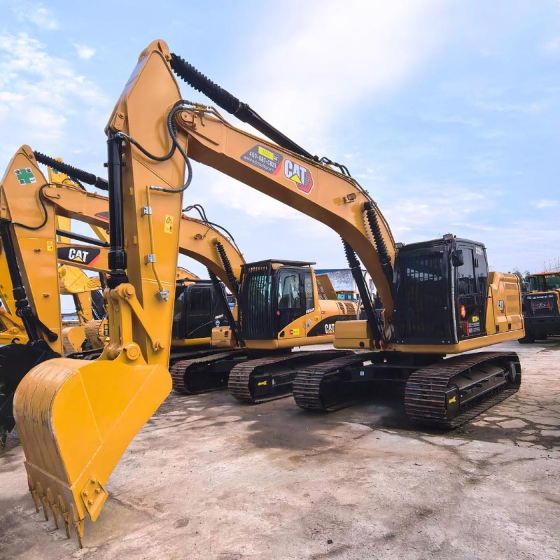 Pelle Cat 320GC de 20 tonnes