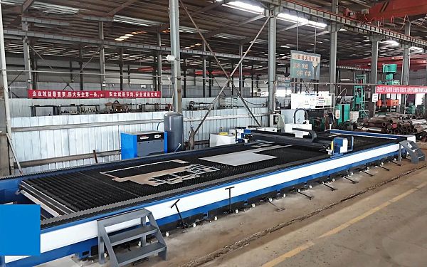 Máquina de corte por láser de fibra CNC para placas de acero Máquina de corte por láser de fibra CNC para placas de acero