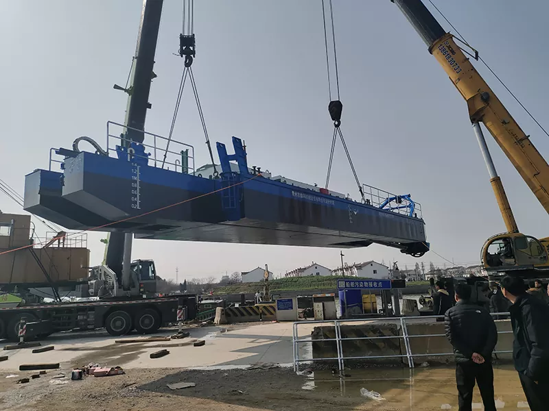 Hydraulic Dredger Ship