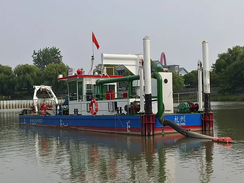 Suction Dredger Ship