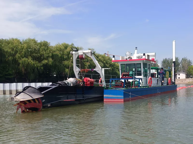 Suction Dredger Ship
