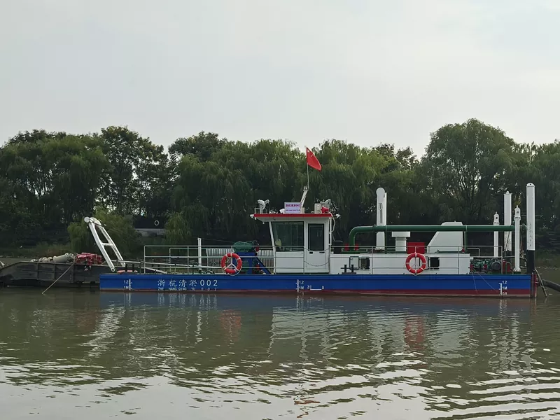 Suction Dredger Ship