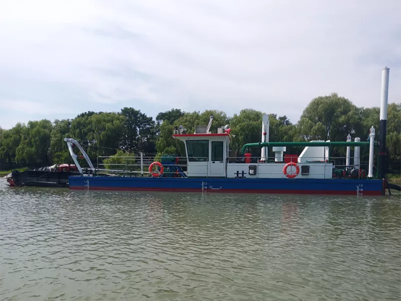 Suction Dredger Ship
