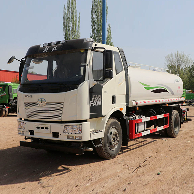 Поливочный автомобиль FAW Jiefang J6L 220 horsepower с приводом 4X2