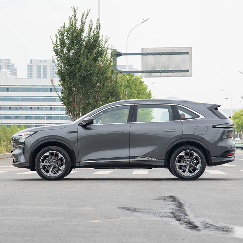 CHANGAN CS75 PLUS 1.5T бензиновый компактный внедорожник