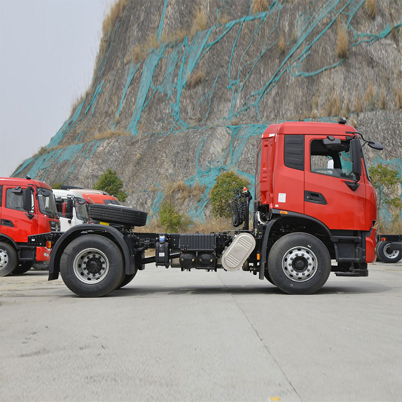 Седельный тягач DONGFENG KR мощностью 300 лошадиных сил с колесной формулой 4x2