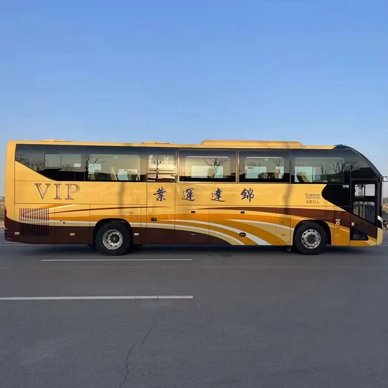 Автобус Yutong ZK6120 с механической коробкой передач, 55 мест