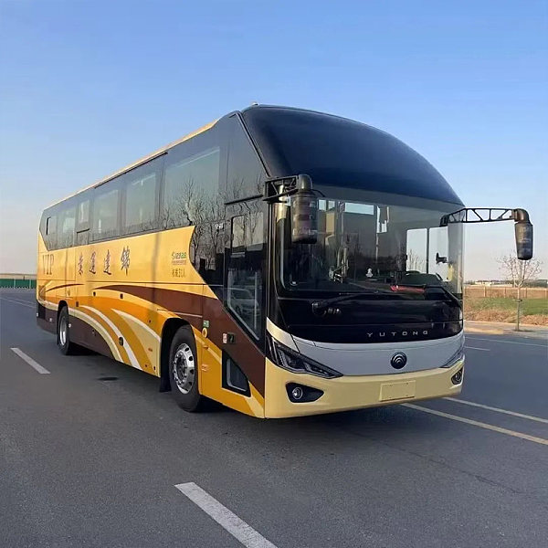 Автобус Yutong ZK6120 с механической коробкой передач, 55 мест