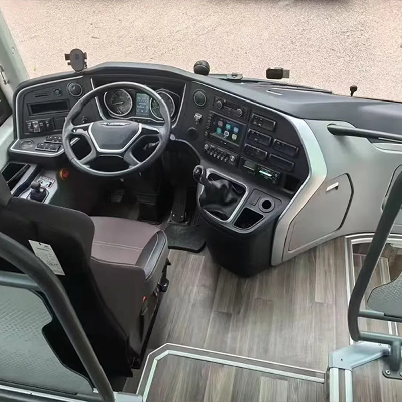 Дизельный автобус Yutong ZK6127 с левым рулём
