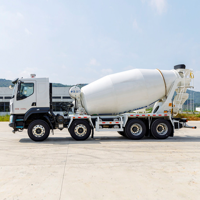 شاحنة خلط الخرسانة Chenglong H5 من Dongfeng Liuzhou Motor