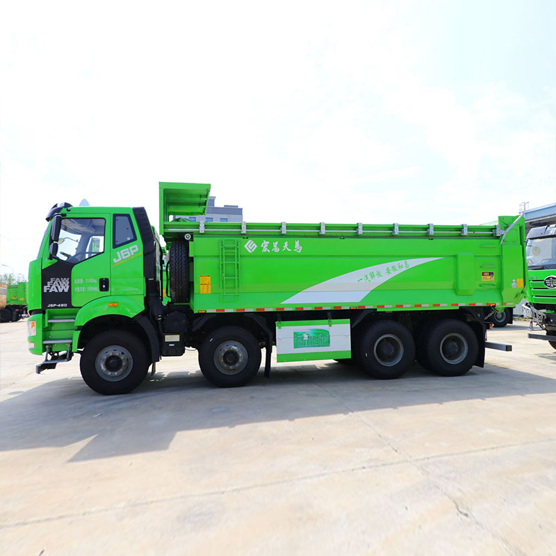 شاحنة FAW New J6P الثقيلة، 460 حصانًا، دفع 8×4، شاحنة قلاب بطول 6.5 م