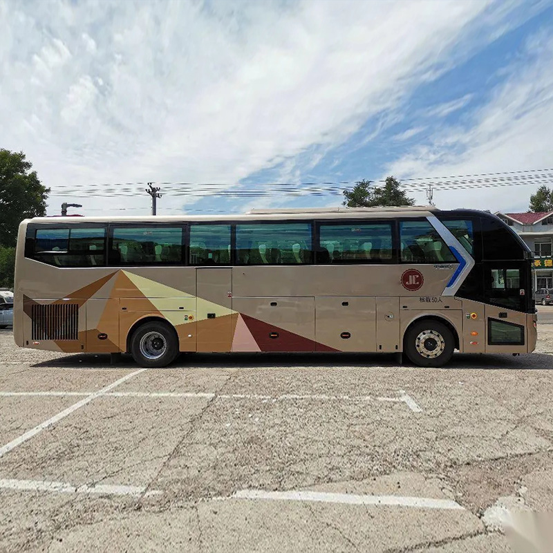 حافلة مدينة Zhongtong LCK6119 تتسع لـ 50 مقعدًا