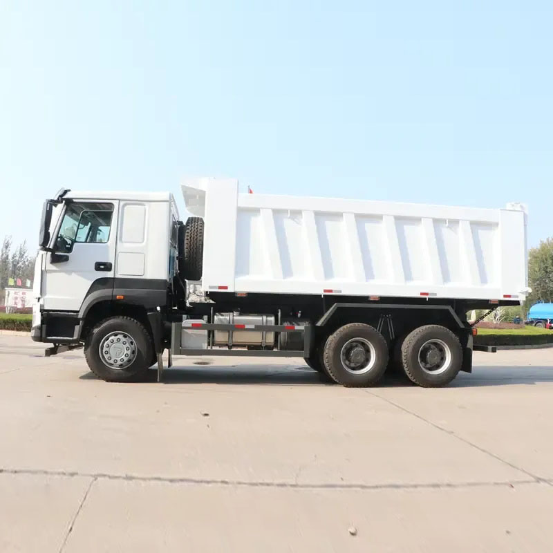 شاحنة قلابة Sinotruk HOWO بقوة 371 حصان ودفع 6×4