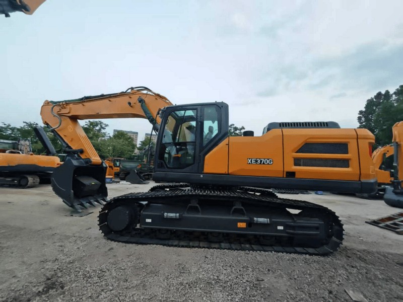 37-ton-crawler-excavator (2) حفارة XCMG XE370G جديدة كليًا