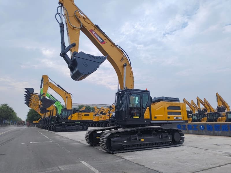 Escavadeira XCMG XE550G nova