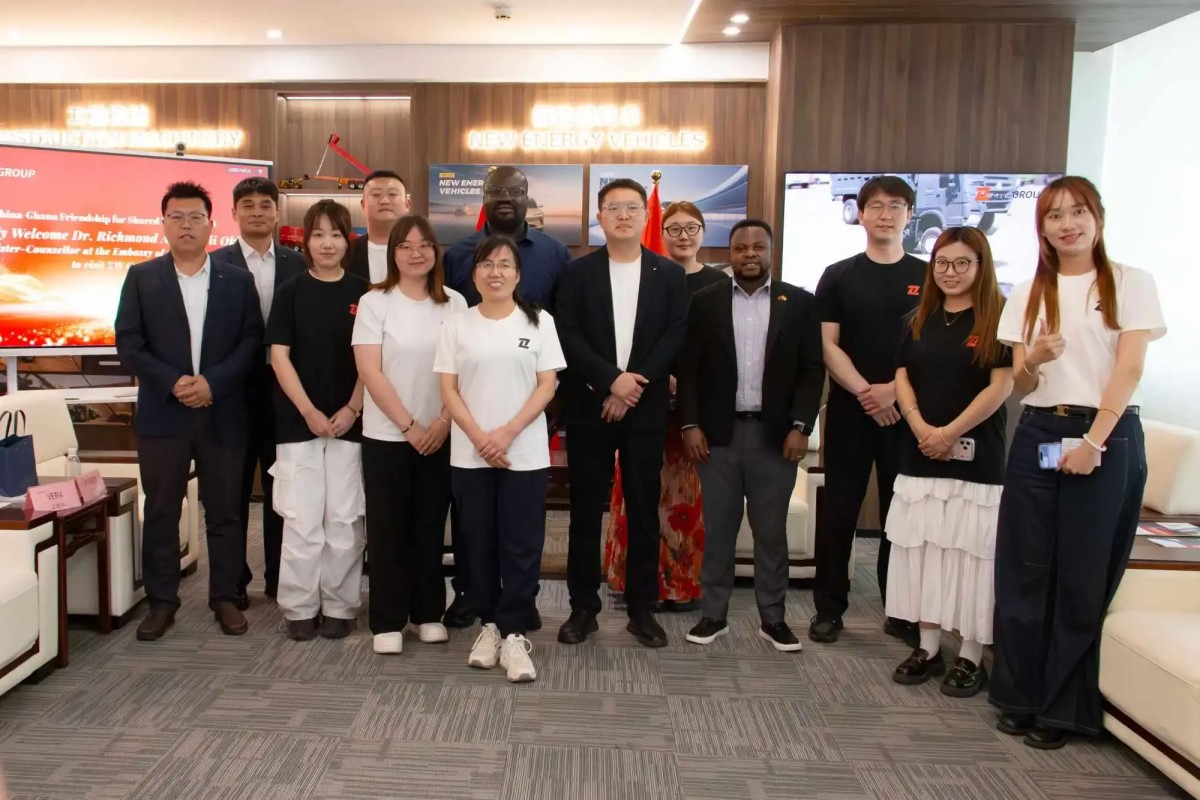 Cônsul ganês na China (1) Novas oportunidades para o comércio China-Gana: altos funcionários da Embaixada de Gana na China visitam o ZW Group