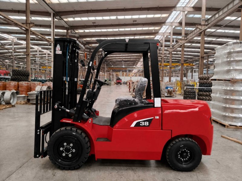 CPC(D)38 Forklift