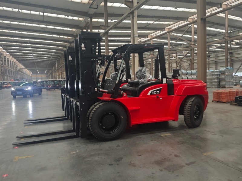 CPCD100 Forklift