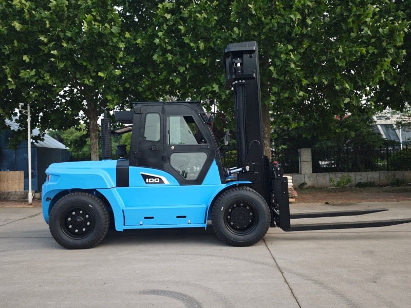 CPCD100 Forklift
