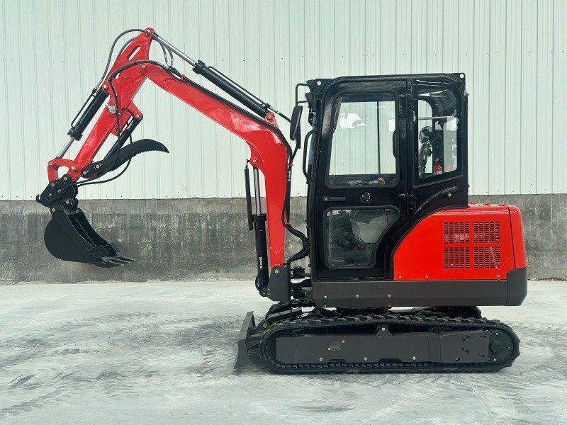 3-Ton Red Mini Excavator with Cab (Side View)-4 SL30 Mini Excavator