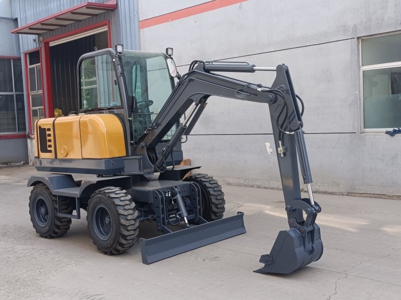 Side view of a 4-ton yellow mini excavator SL40L Mini Excavator