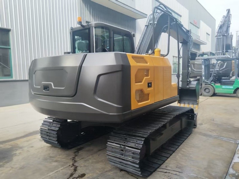 Side view of a 9-ton excavator-4 SL90 Excavator