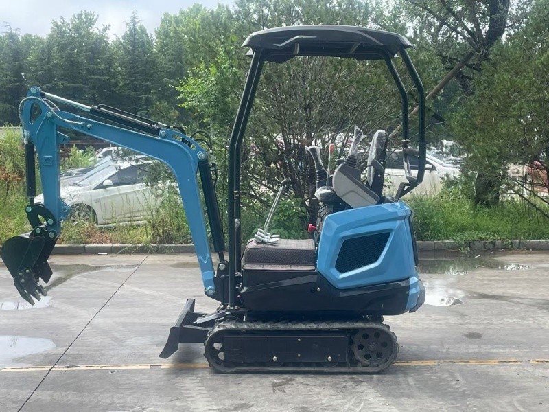 Left side of a 1.2-ton mini excavator SL12E Electric Excavator