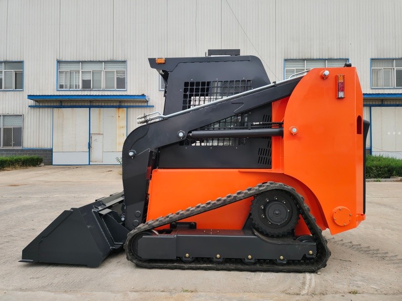 T65 skid steer loader-4 T65 Skid steer loaders