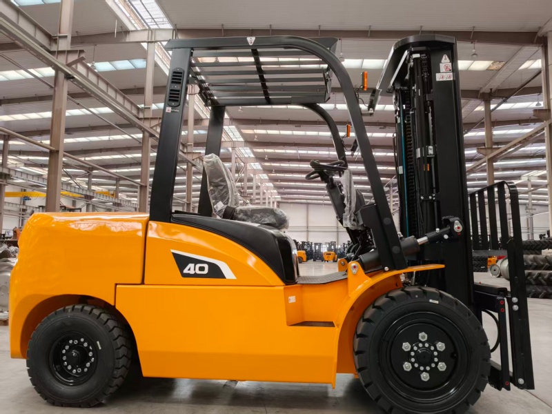 CPC(D)40 Forklift