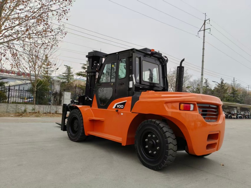 CPCD100 Forklift