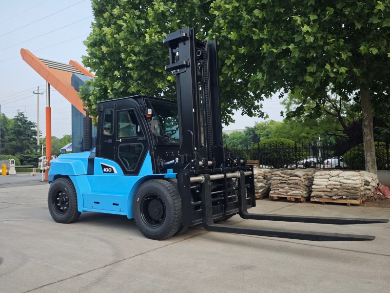 CPCD100 Forklift
