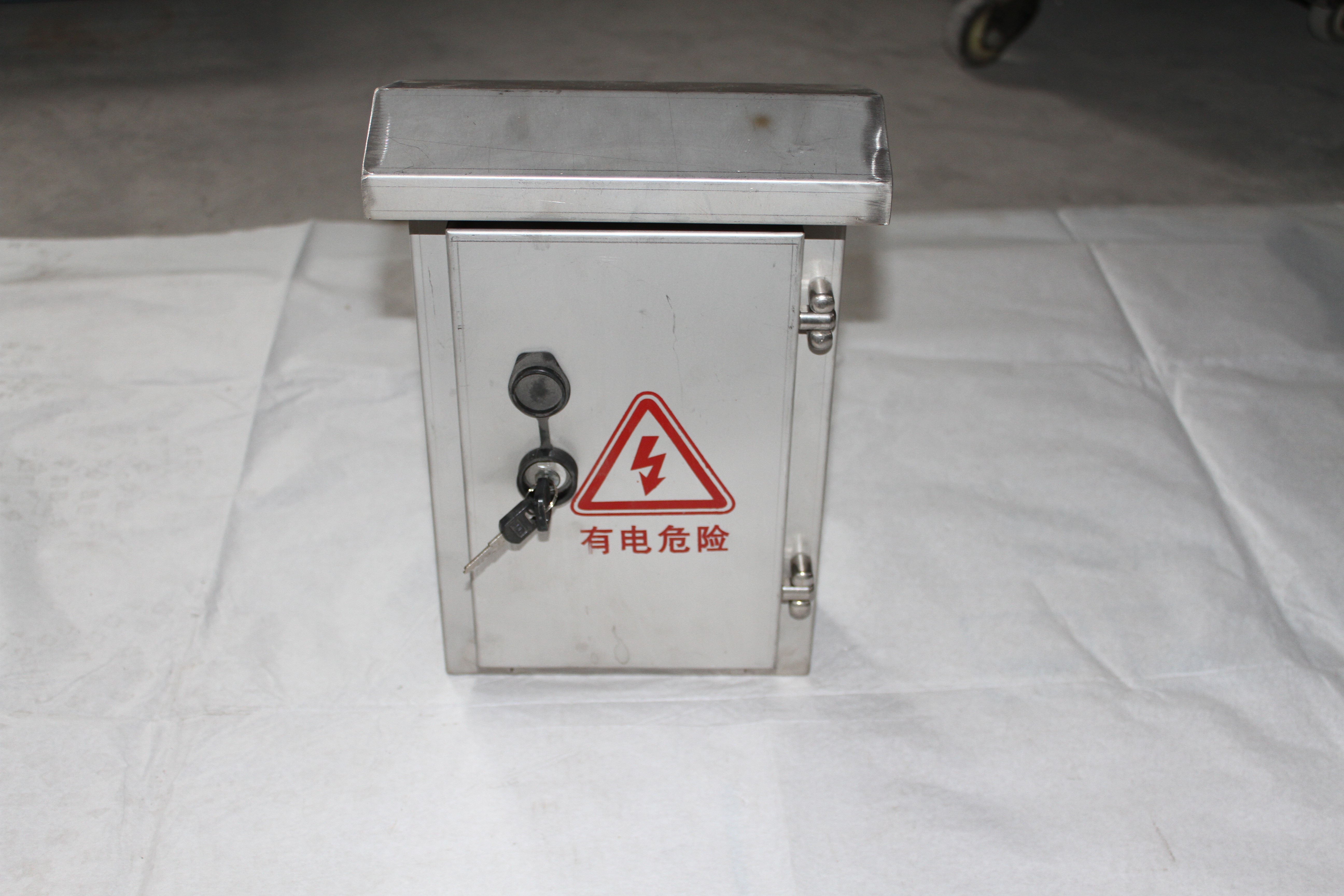 Cabinet waterproof box