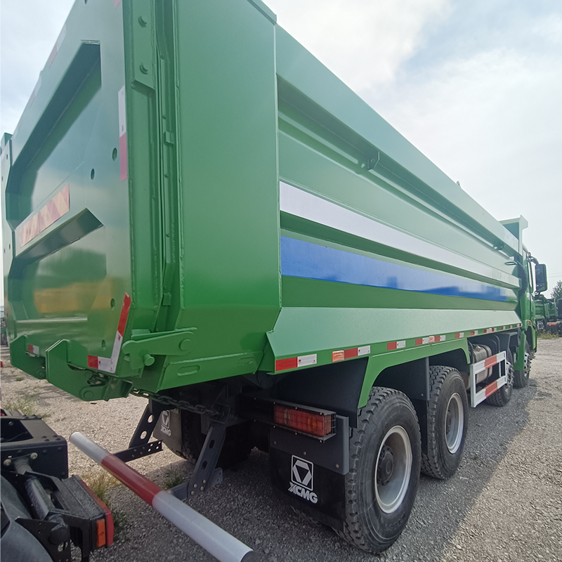 Camion-benne XCMG 430 ch 8x4