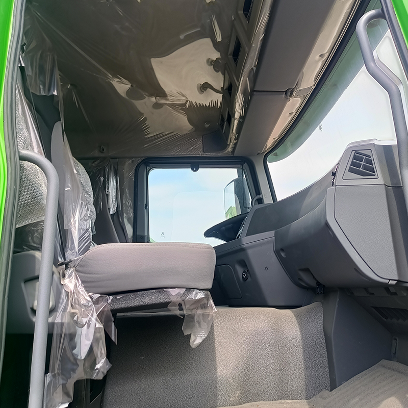 Camion-benne XCMG G7 375 ch 6x4 à 10 roues