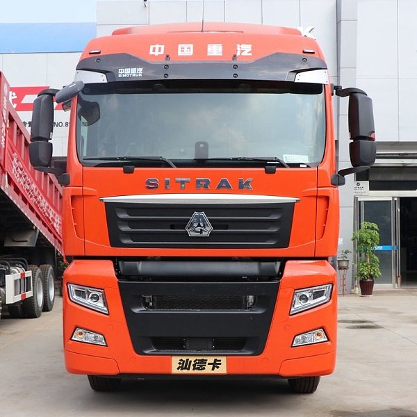 Camion tracteur Sinotruck Sitrak G7 540 ch à 6 roues