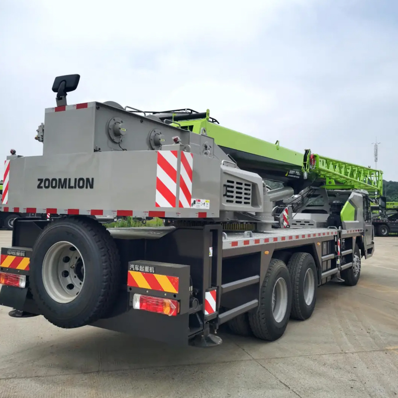 Grue sur camion lourd Zoomlion ZTC250A de 25 tonnes