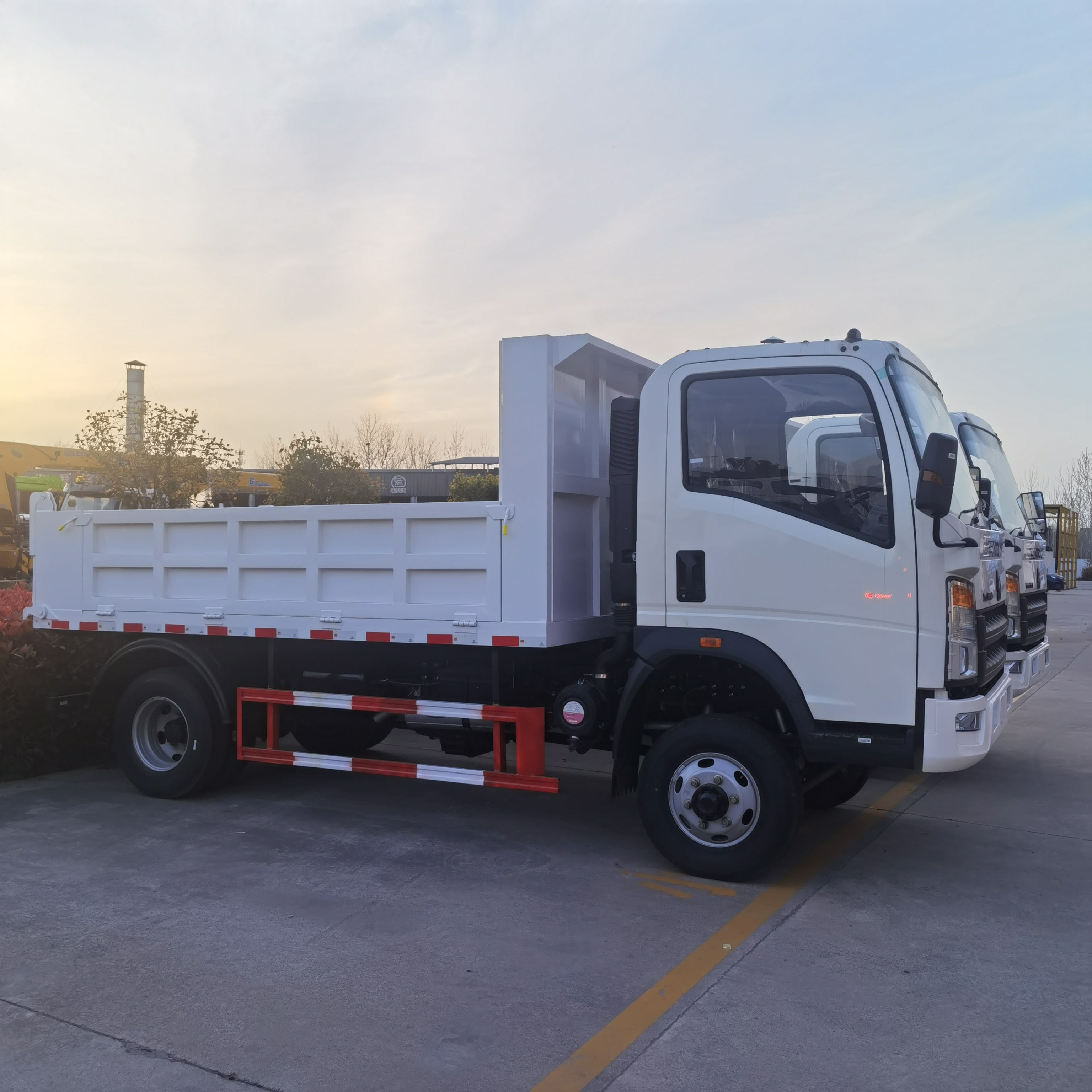 Самосвал Sinotruk Howo 4x2