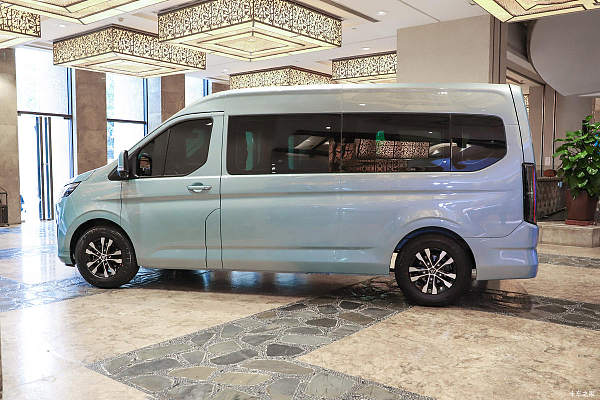 Tuyano Big V
