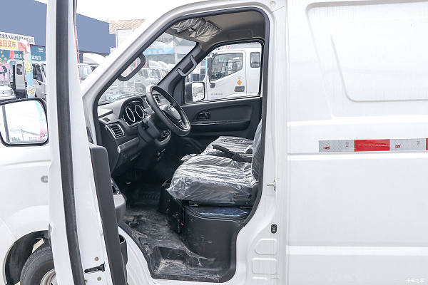 Zhiling EV6