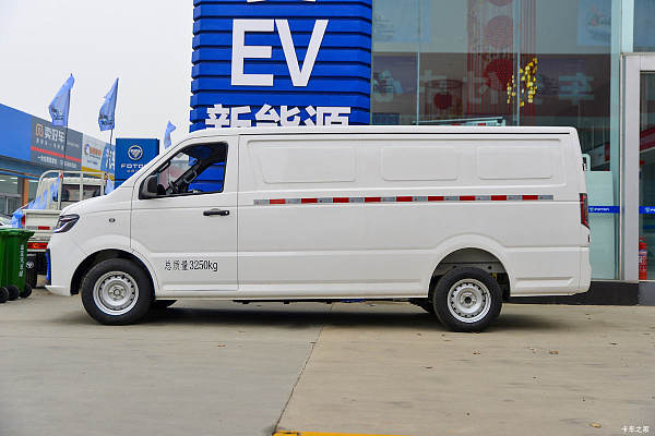 Zhiling EV7