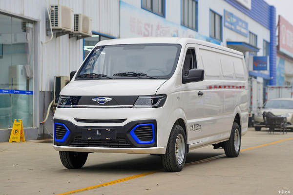 Zhiling EV7