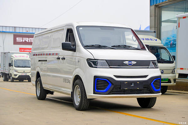 Zhiling EV7